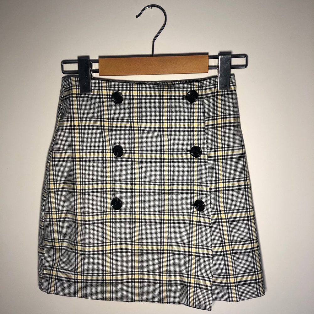 H&M Plaid Buttoned Skirt